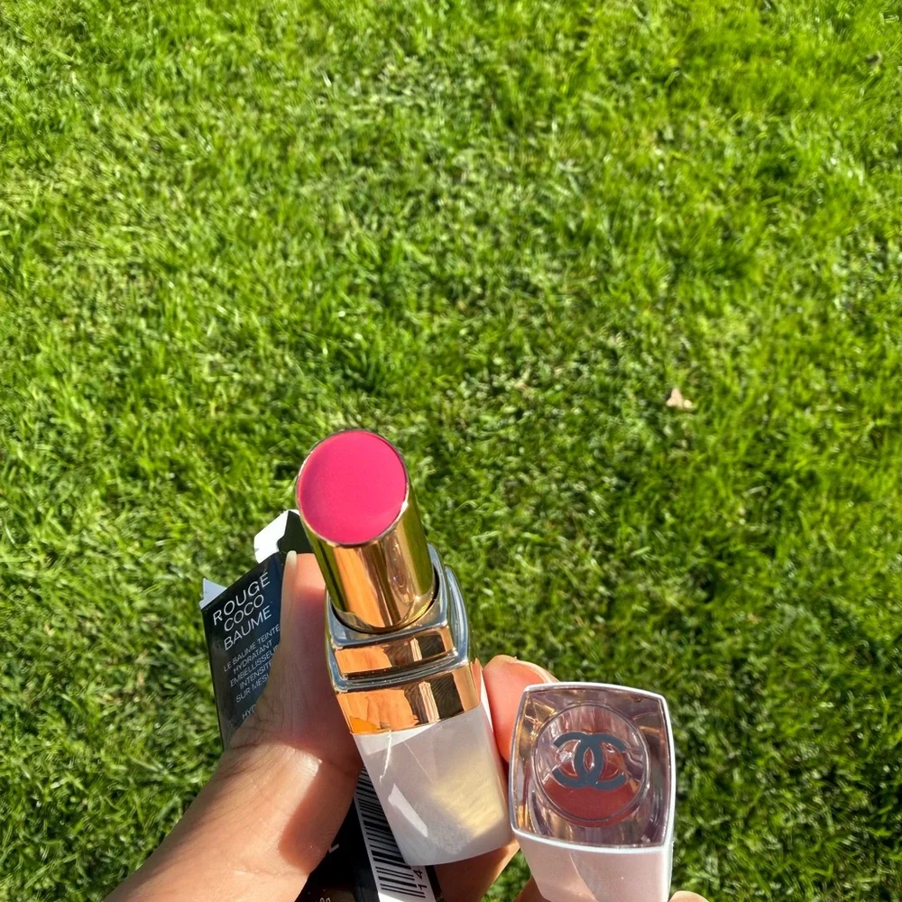 CHANEL Rouge Coco Baume 762 Raspberry Kiss – New